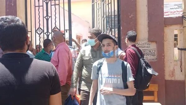 طلاب الثانوي بسوهاج