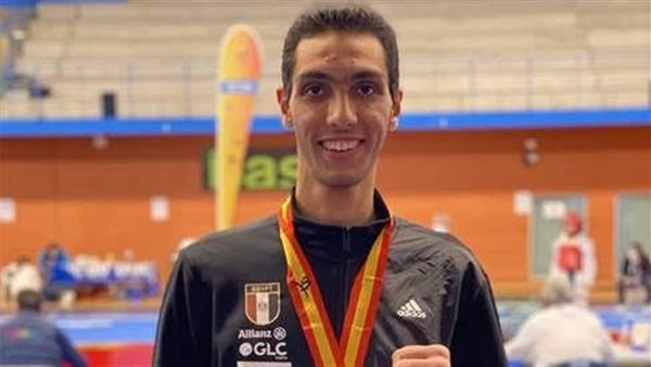 البطل المصري سيف