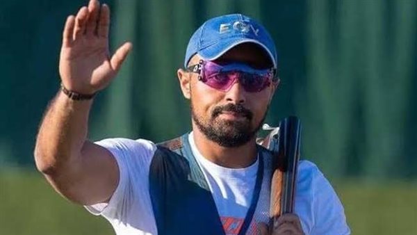 البطل المصري عزمي