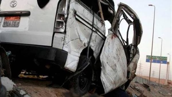 انقلاب سيارة ميكروباص