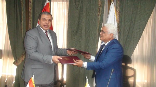 وزير القوى العاملة