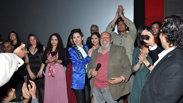 محمد خان وياسمين