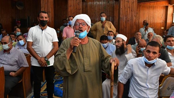 محافظ الفيوم يعقد