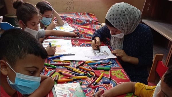 جانب من ورشة الرسم