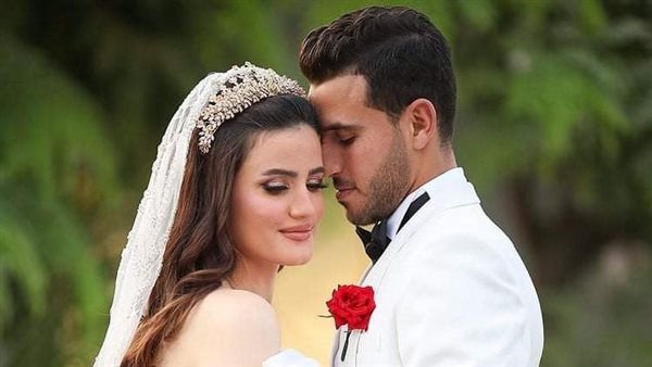 حمدي فتحي وزوجته