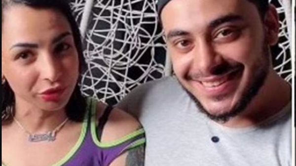 فتاة كائن الهوهوز