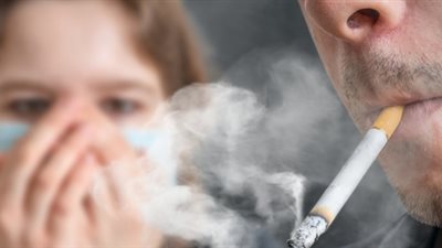  دراسة تحذر: التدخين يزيد من خطر الإصابة بـ كورونا