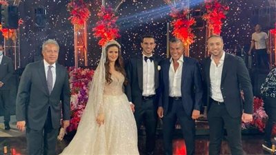 كهربا وأفشة وشريف وأعضاء مجلس إدارة الأهلي في فرح حمدي فتحي (صور)