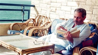 في ذكرى ميلاد أسامة أنور عكاشة.. كيف نقل حياة المصريين إلى شاشة الدراما؟