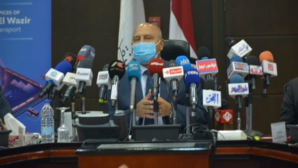 وزير النقل كامل الوزير