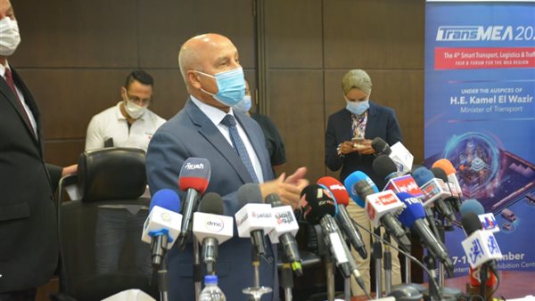 وزير النقل كامل الوزير