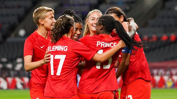 منتخب سيدات كندا