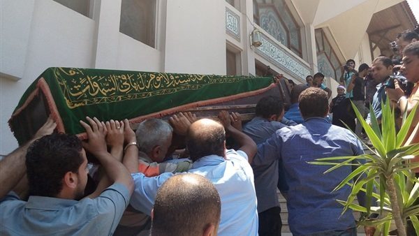 الميت صحي وعادوا به للمستشفى".. تفاصيل أغرب جنازة لمتوفي في البحيرة (صور وفيديو)
