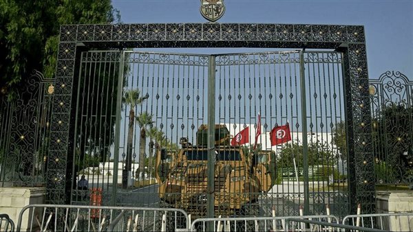 الجيش التونسي يؤمن