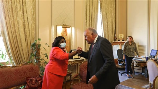 وزير الخارجية ونظيرته