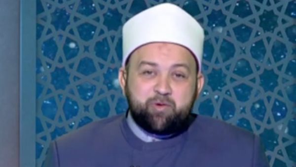 الدكتور يسري عزام