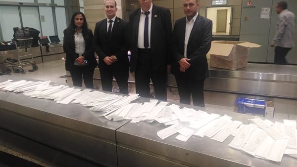 رجال الجمارك بعد