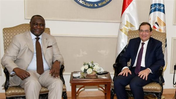 وزير البترول مع رئيس