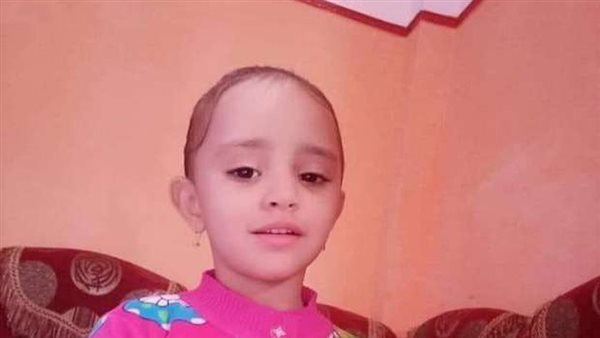 الطفلة سجدة 