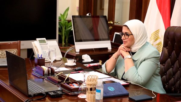 وزيرة الصحة 