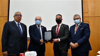 انطلاق أول مؤتمر دولي لكلية طب الأسنان بالفيوم (صور)