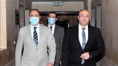 محافظ بني سويف يُهنئ مدير الأمن الجديد بعد تعيينه في حركة تنقلات الشرطة