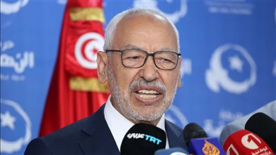 أبرزهم راشد الغنوشي.. القضاء التونسي يمنع مسؤولين كبار من السفر
