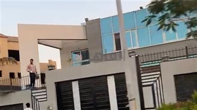 سيدة تتهم طليقها بالاستيلاء على 