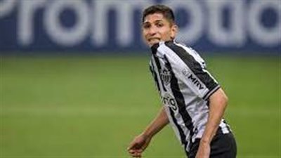 الأهلي يرفض جناح أتلتيكو البرازيلي خوفًا من فتنة العقود