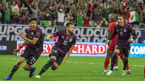 المكسيك تفوز على