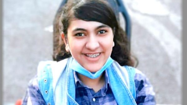 الطالبة الفائزة شهد