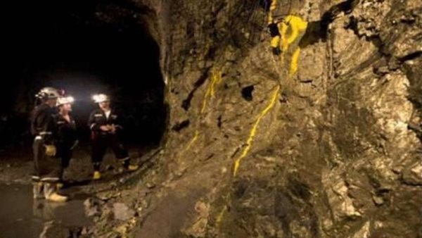 احد مناجم الذهب 