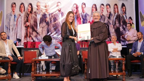 تكريم أمينة خليل