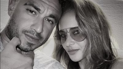 هالة سرحان تهنيء نيللي كريم بخطبتها: 