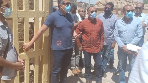 وزير الاثار 