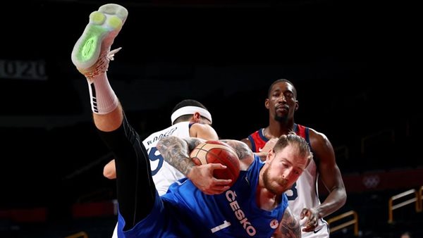 سلة أمريكا تفوز على