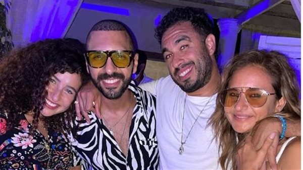 نيللي كريم مع هشام