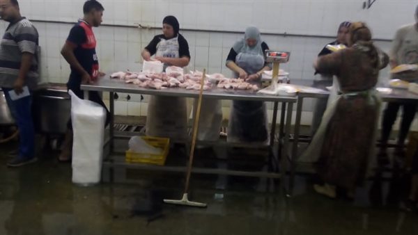 دواجن مذبوحة خارج