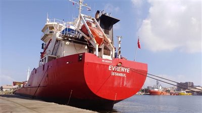 شحن 3150 طن صودا كاوية من ميناء غرب بورسعيد