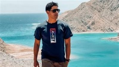 عمرو عاكف يقدم برومو 