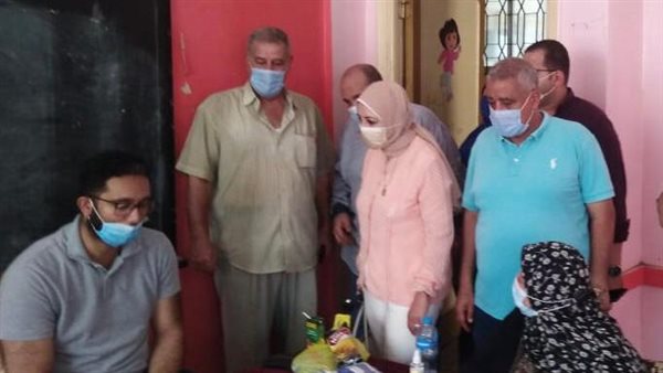  الكشف على 1095 مواطنًا