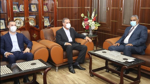 محافظ كفر الشيخ يهنئ