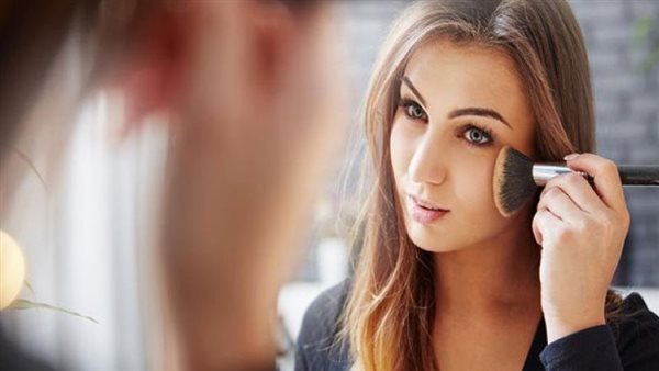 تزين المرأة_ أرشيفية