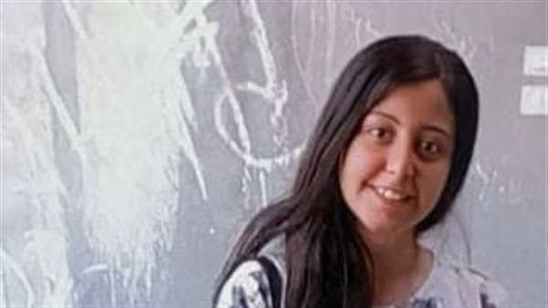 ريموندا طالبة الثانوية