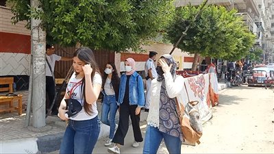 تباين آراء طلاب الثانوية العامة حول امتحان 