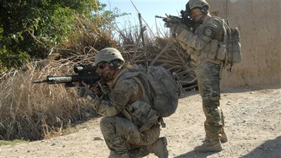 احتدام القتال بين الحكومة الأفغانية وطالبان.. و