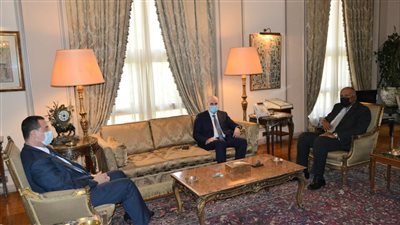 وزير الخارجية يستقبل مستشار الرئيس الفلسطيني للشئون الدينية