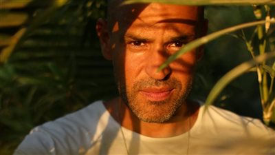 تعرضت لحادثتين أثروا على حركتي وامتنعت عن التدخين من أجل أولادي.. أبرز تصريحات أبو مع راديو إنرجي