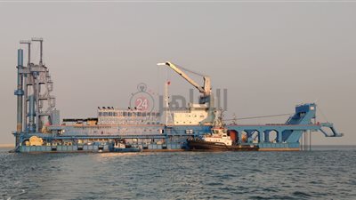 تجهيز الكراكة حسين طنطاوي استعدادًا للاحتفال بتدشينها غدًا (صور)