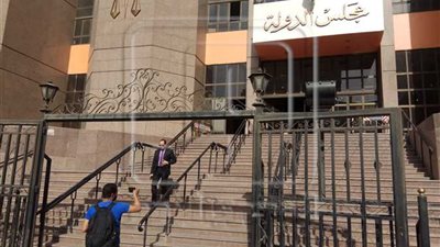 بسبب 100 جنيه.. عقوبات تأديبية لمسئولين سابقين بالتأمين الصحي وبراءة آخرين 